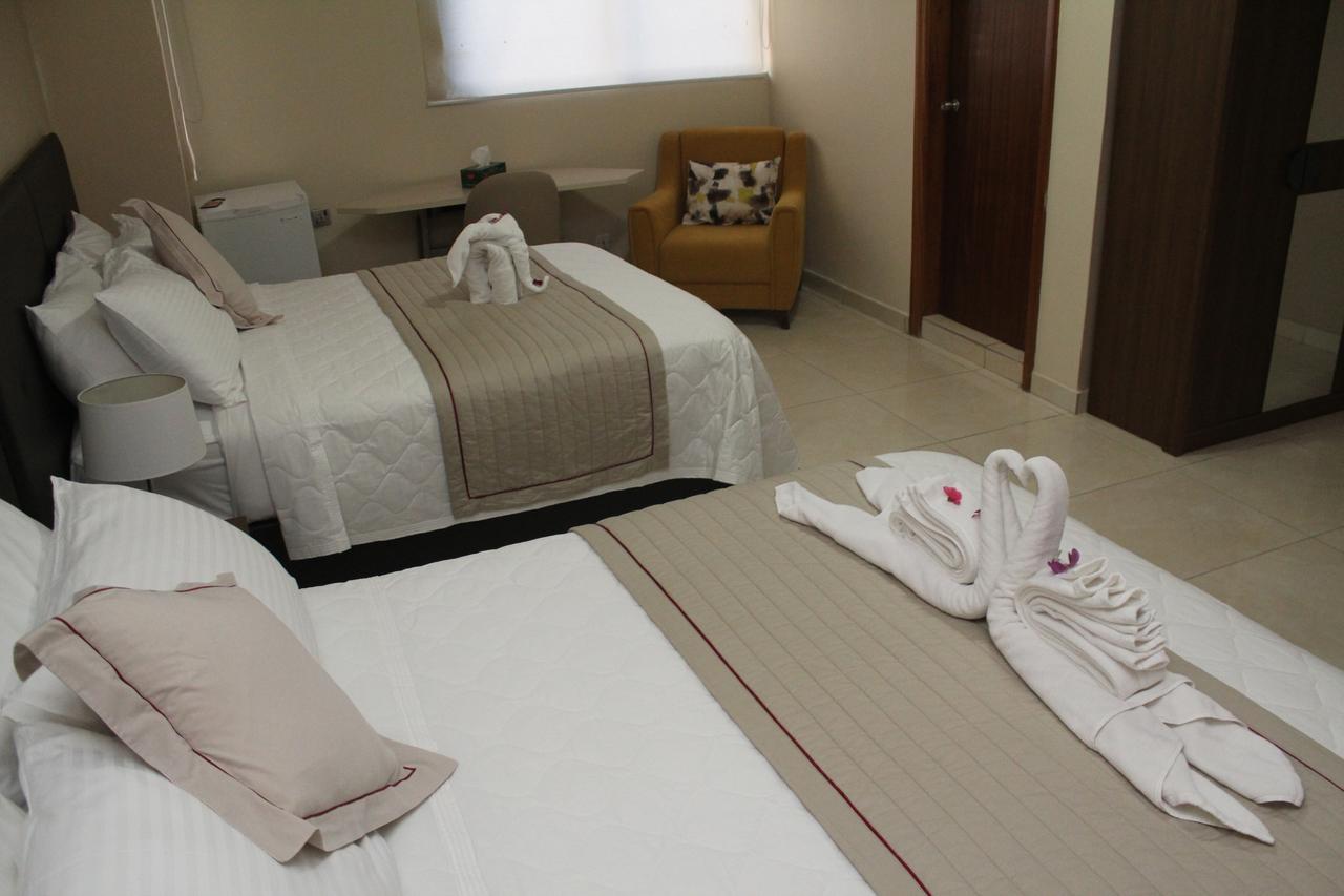 Murex Plaza Hotel & Suites Монровія Екстер'єр фото